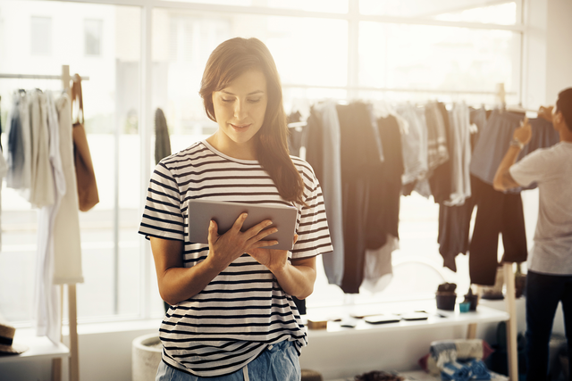 A Sign of Convergence: Showrooming