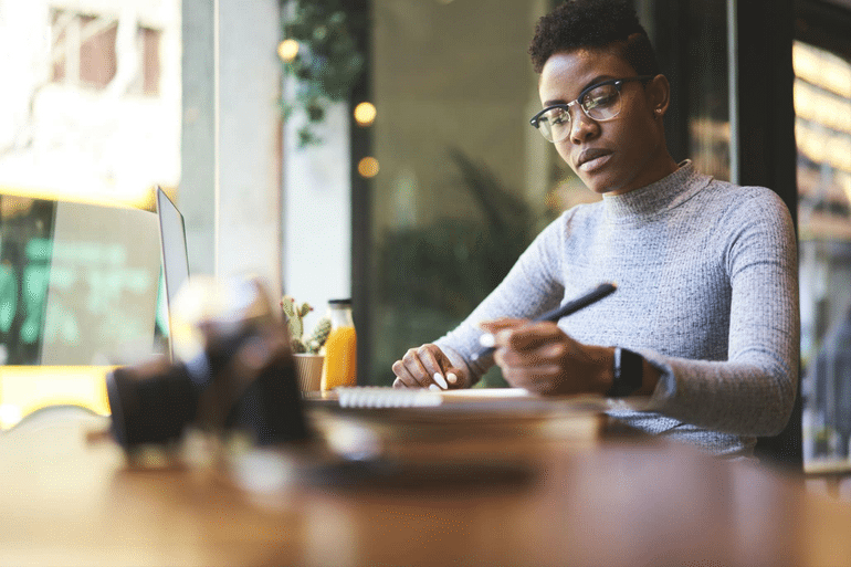 A successful social media manager needs to be able to take a hands-on role and produce your social media content on their own.