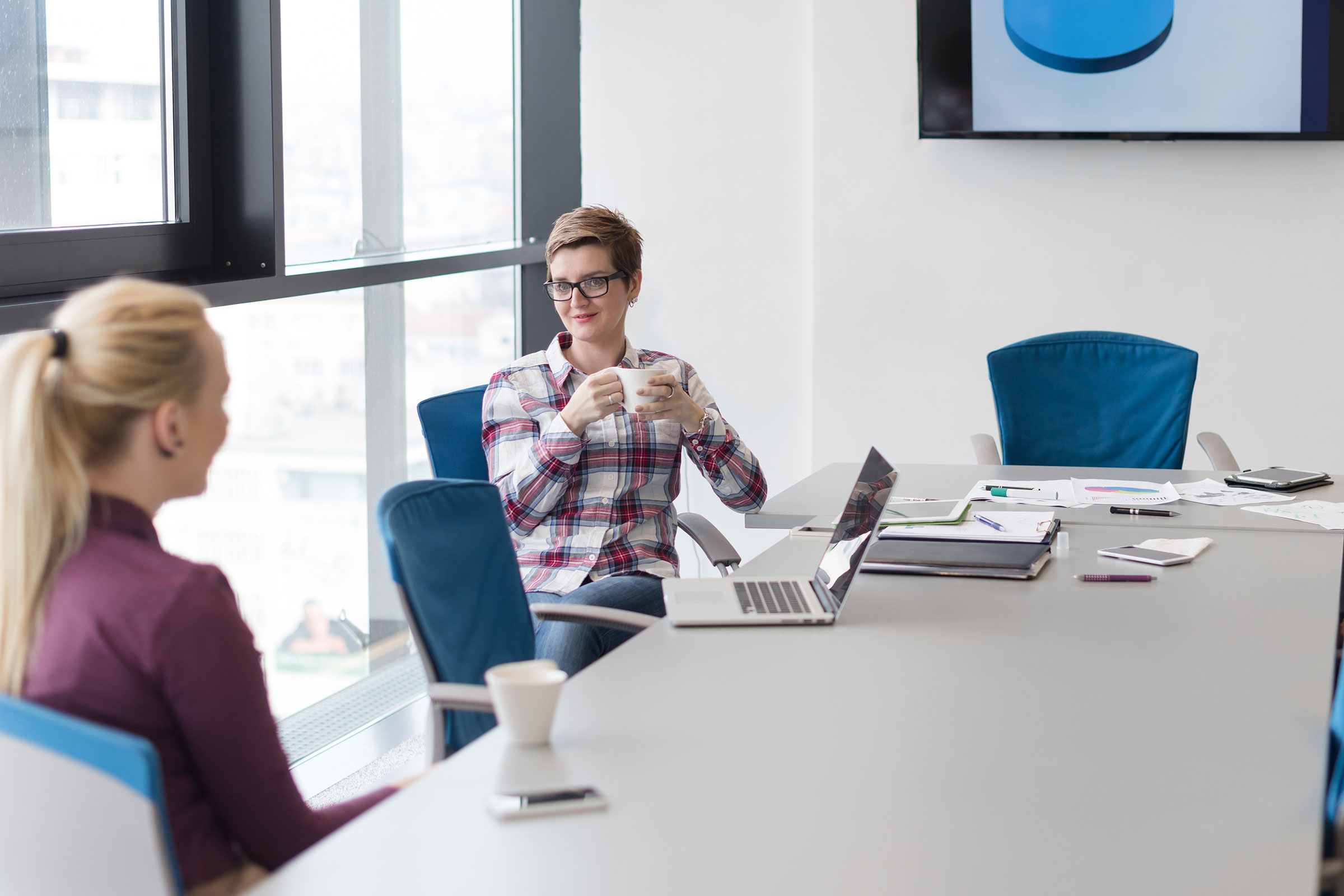 Involve Sales in Content Marketing | 5 Simple Ways To Achieve Marketing & Sales Alignment